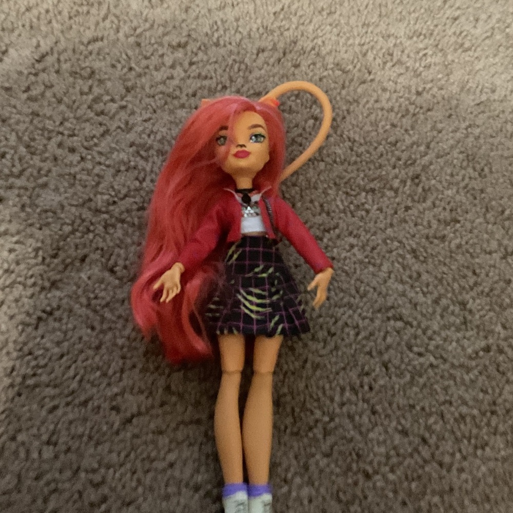 Mattel Monster High Toralei Stripe Fashion Doll Orange Cat Long Red Hair Tail